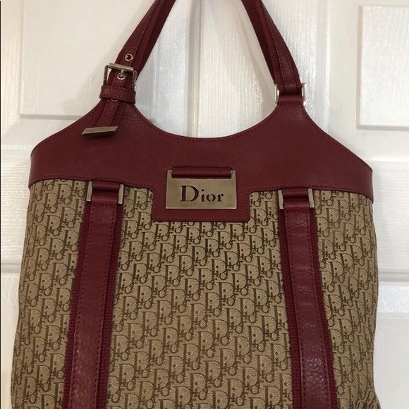 Christian Dior Handbags - ⭐️Christian Dior Monogram Handbag Burgundy Leather